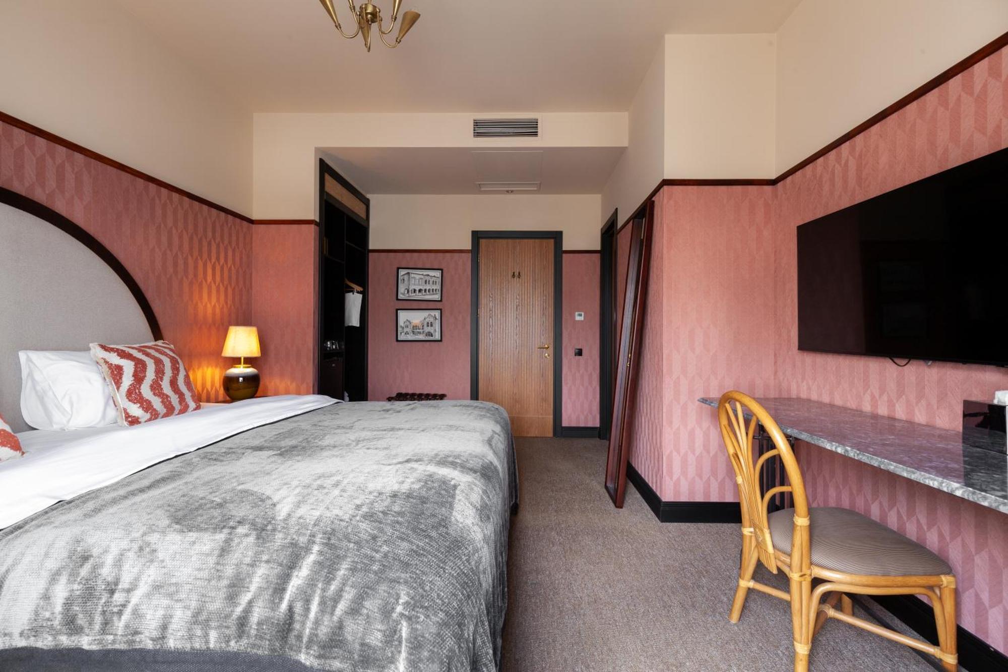 Communal Hotel Kutaisi Eksteriør billede
