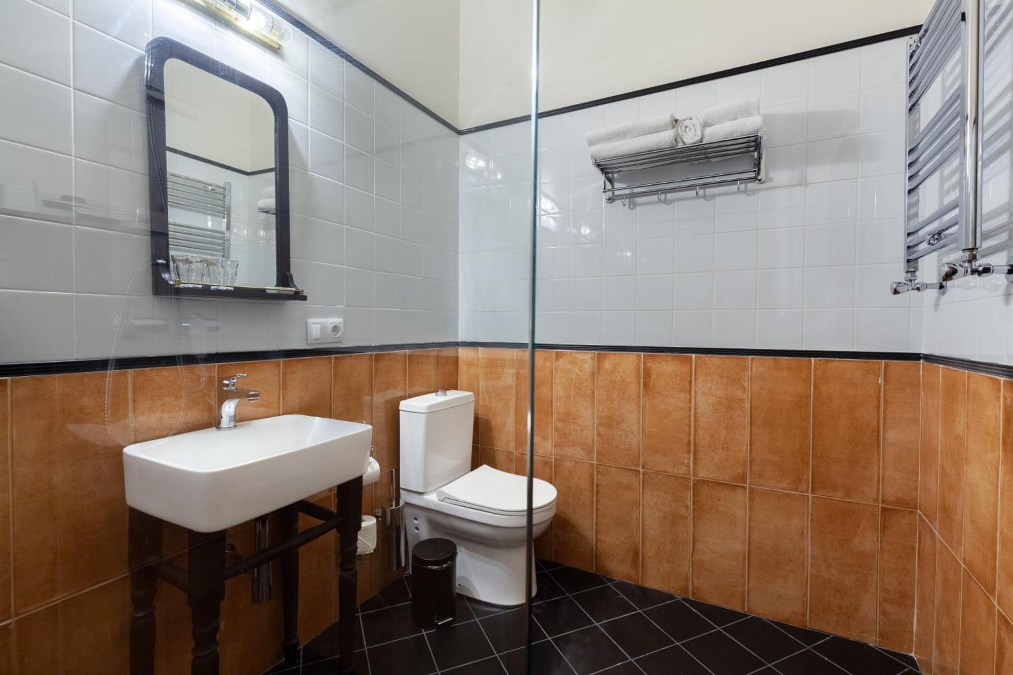 Communal Hotel Kutaisi Eksteriør billede