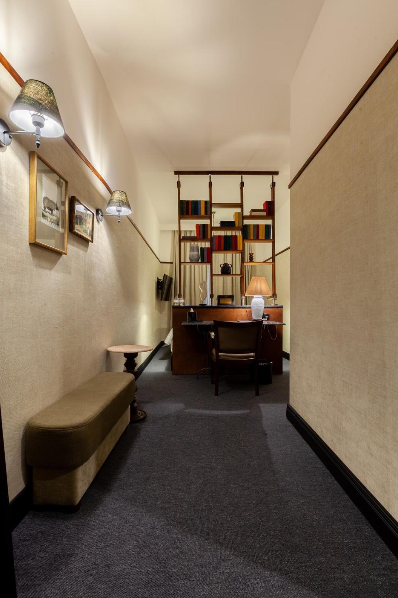Communal Hotel Kutaisi Eksteriør billede